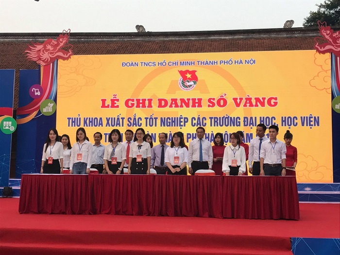 LỄ TUYÊN DƯƠNG 88 THỦ KHOA XUẤT SẮC TỐT NGHIỆP CÁC TRƯỜNG ĐẠI HỌC, HỌC VIỆN NĂM 2018